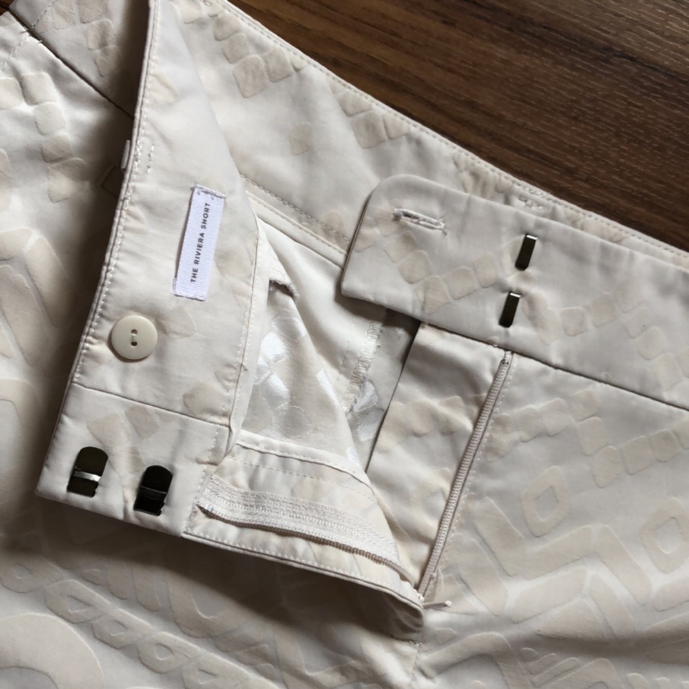 EUC LOFT ivory shorts Size 6 - Picture 5 of 8